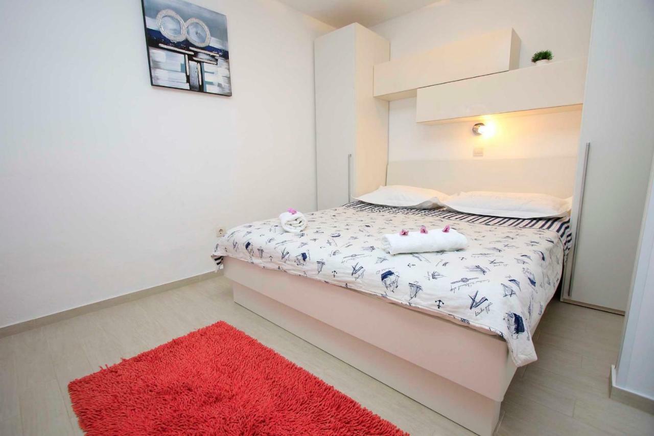 Apartmani Ivona & Ivo Makarska Esterno foto