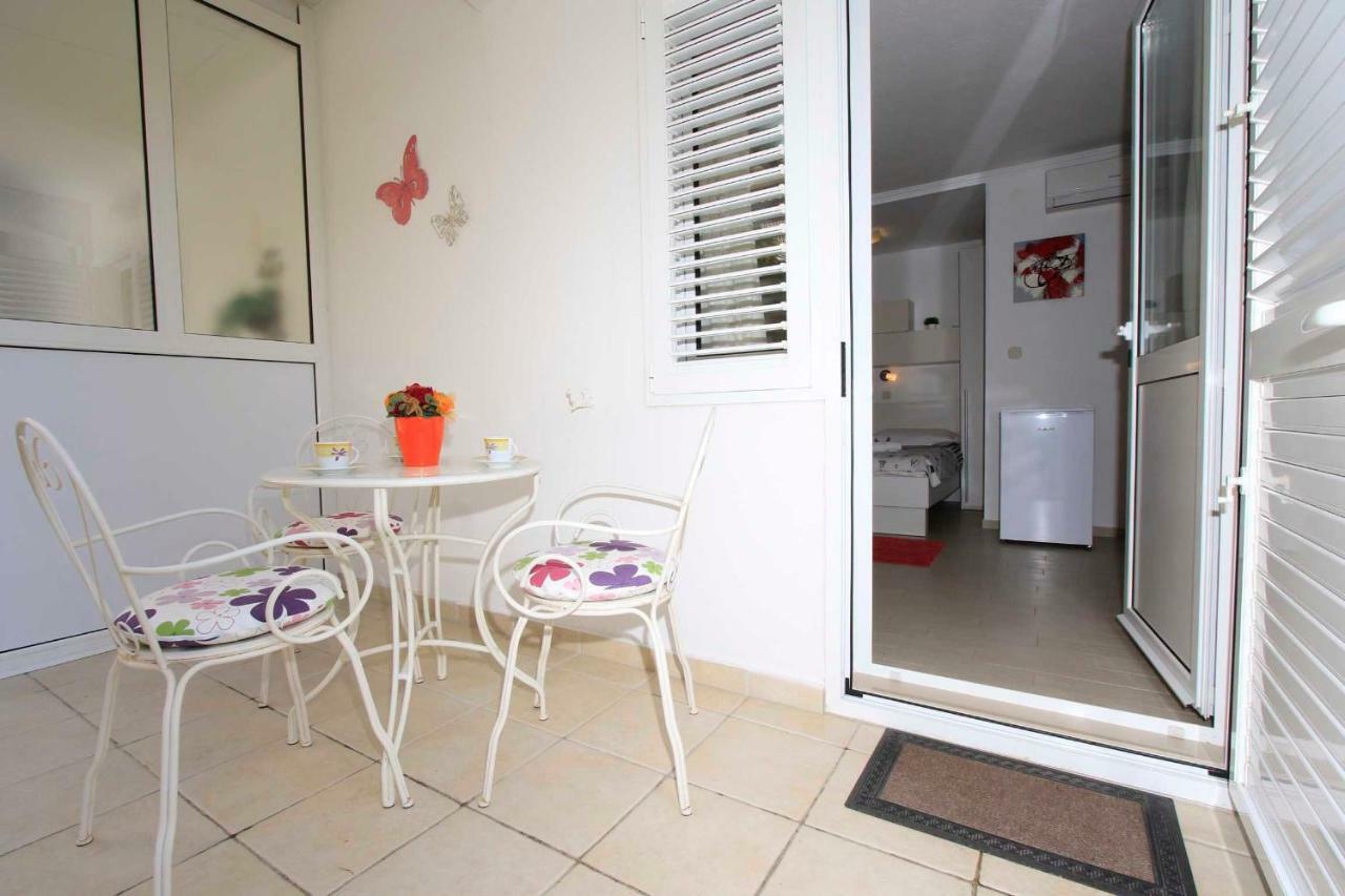Apartmani Ivona & Ivo Makarska Esterno foto