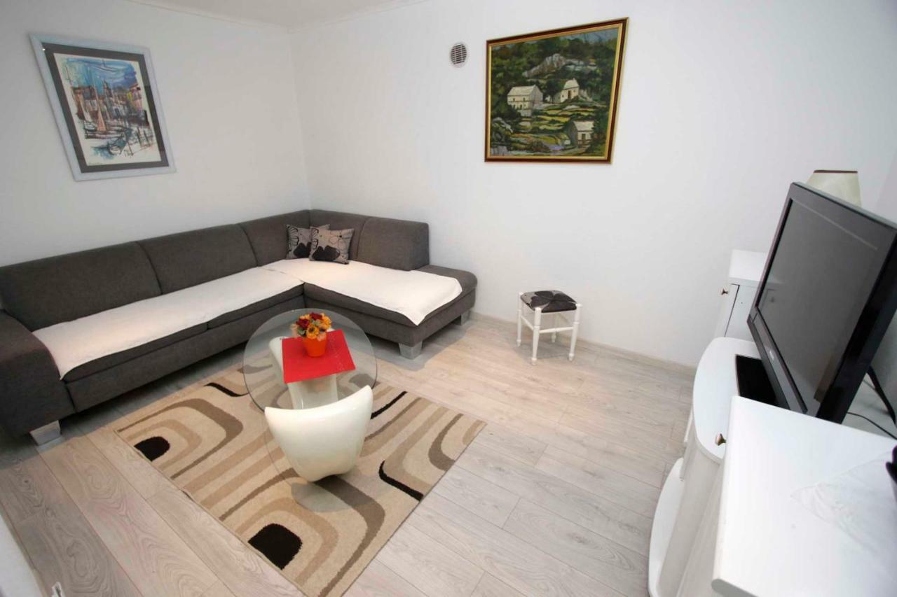Apartmani Ivona & Ivo Makarska Esterno foto