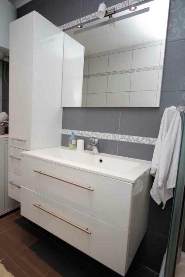 Apartmani Ivona & Ivo Makarska Esterno foto
