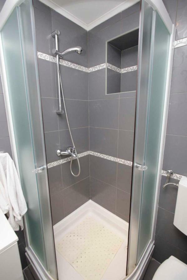Apartmani Ivona & Ivo Makarska Esterno foto